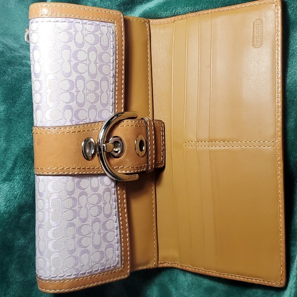Coach purse W/matching wallet - Picture 9 of 16